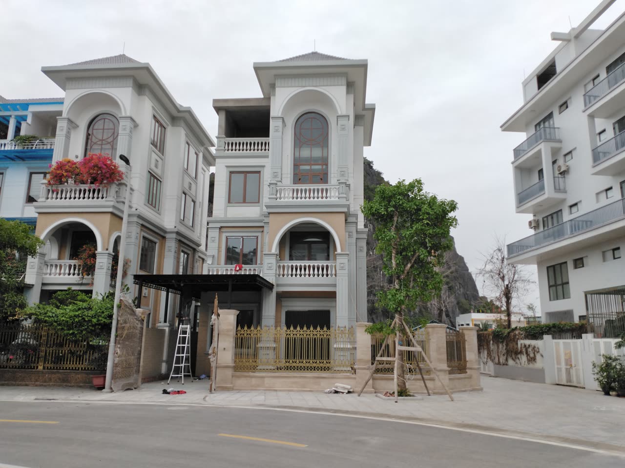 Thi công biệt thự ven biển Hòn Gai Quảng Ninh Tình KTS